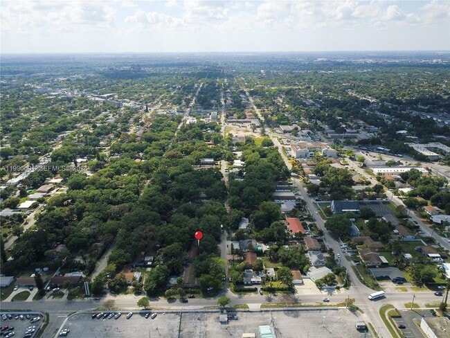 Foto del edificio - 1762 NE 145th St