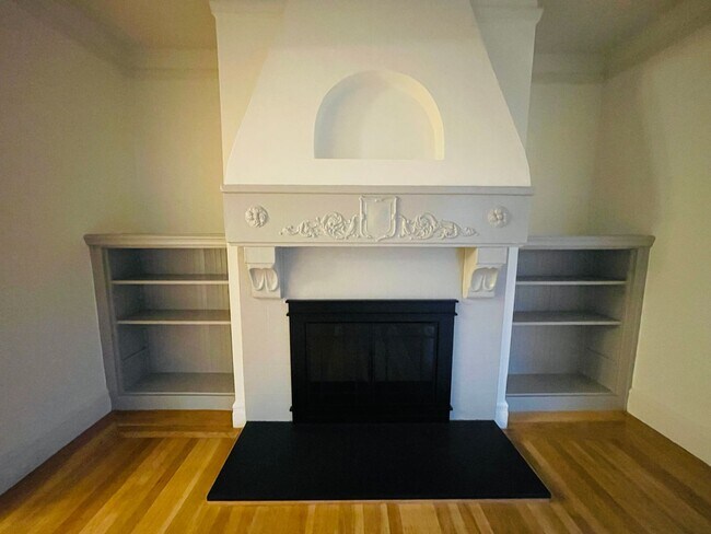 Foto del edificio - Large 2 Bedroom in Great Marina Location w...