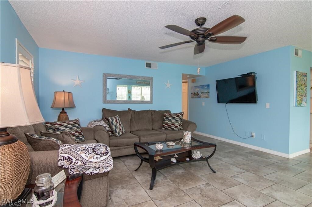 Primary Photo - 1400 Pompei Ln