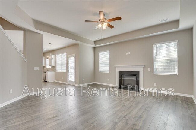 Foto del edificio - 560 Post Oak Lane