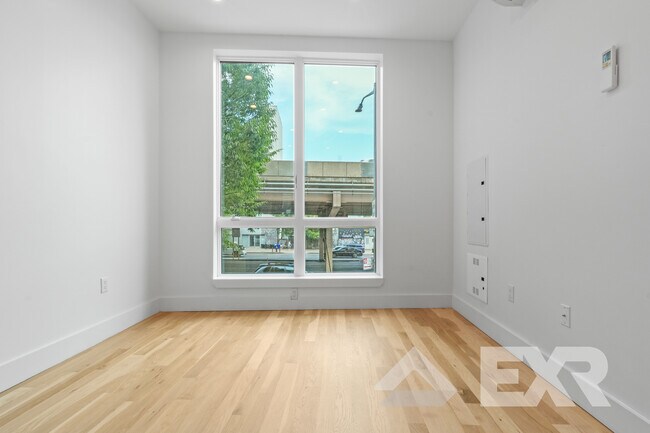 Foto del edificio - 511 Meeker Ave