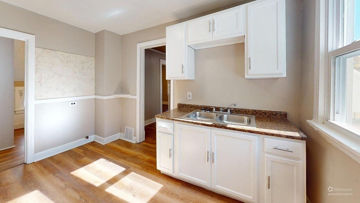 Foto principal - 2818 E 119th St