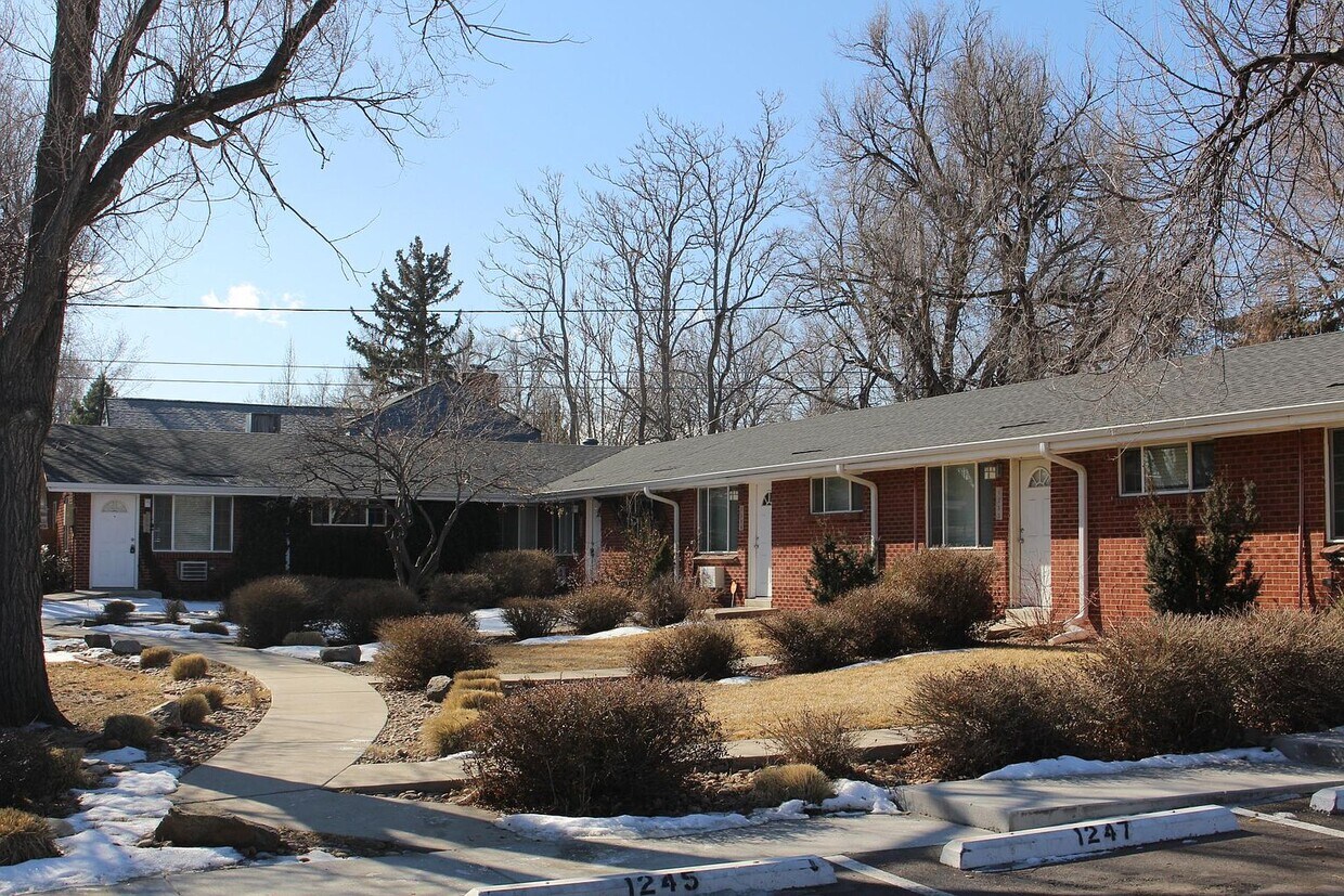 Primary Photo - 1249 Allison St