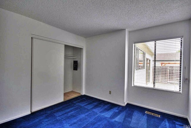 Building Photo - 221 San Marin Dr