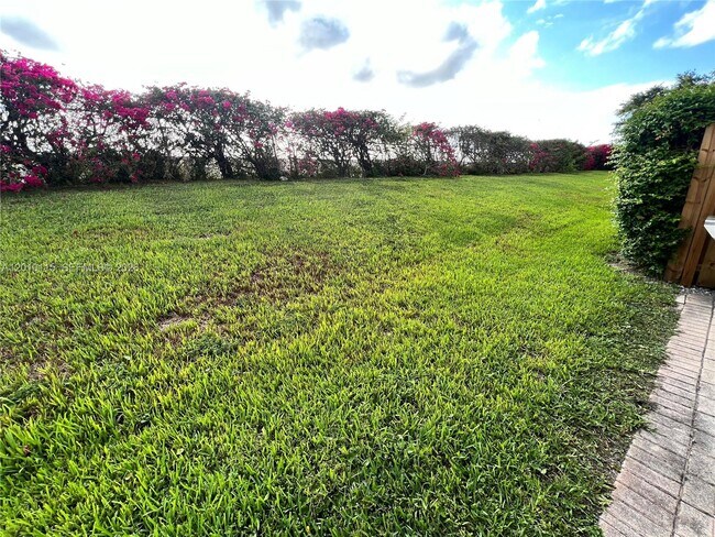 Foto del edificio - 6120 NW 116 Pl