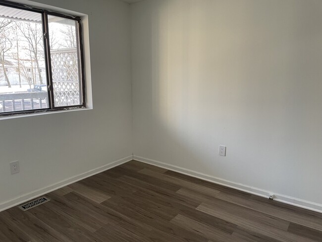 Building Photo - 109 View Court