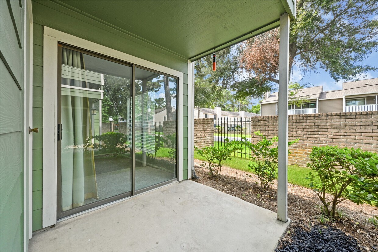 Foto del edificio - 14777 Wunderlich Dr