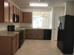 Building Photo - Claremont Ave Nice home in Lincoln