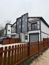 Building Photo - 1002 Natchez Ave