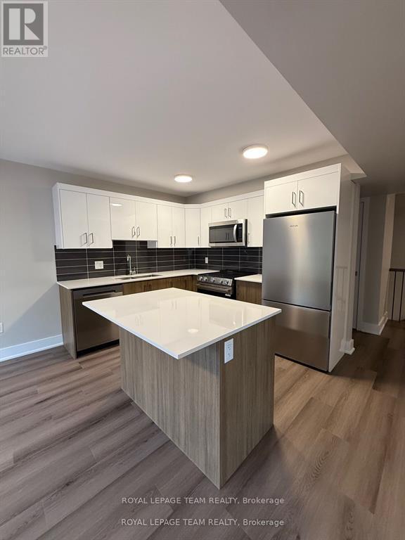 Photo du bâtiment - 342 Fifth Ave