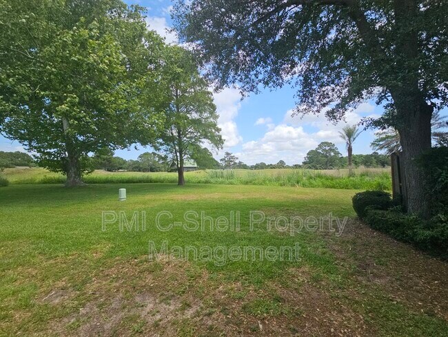 Building Photo - 4730 Huron Dr