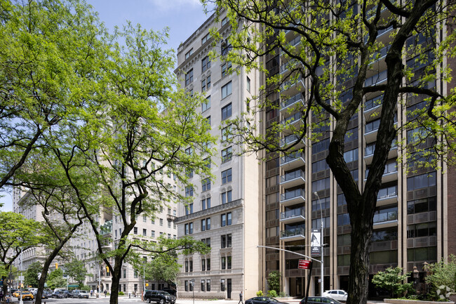 Foto del edificio - 988 Fifth Ave