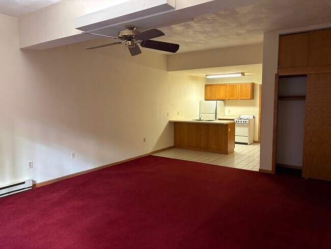 Foto del edificio - 402 W Dayton St