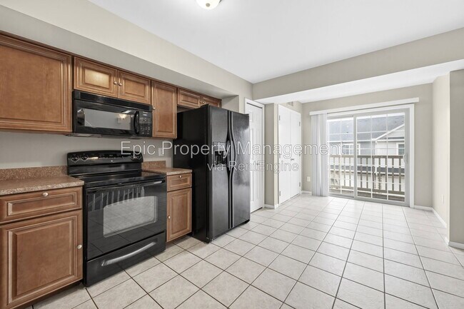 Foto del edificio - 14204 Lakeside Blvd N