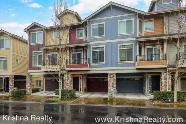 Building Photo - 2 br, 2.5 bath House - 446 NE Patricia Ann...