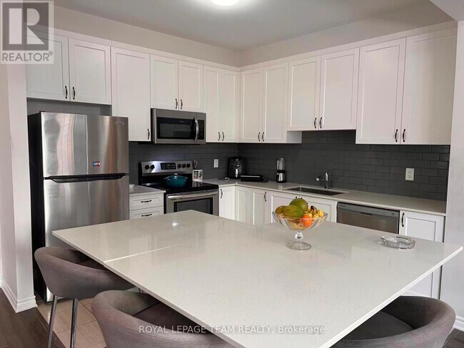 Building Photo - 565 Rye Grass Wy