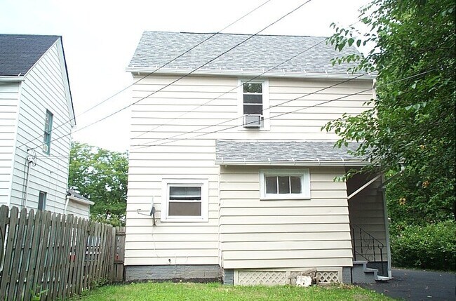 Foto del edificio - 5627 Jefferson Ave