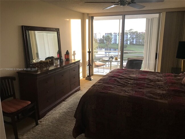 Building Photo - 3465 Via Poinciana