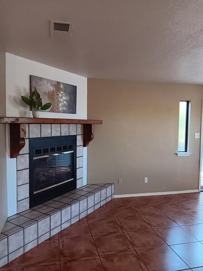 Foto del edificio - 5801 Lowell St NE