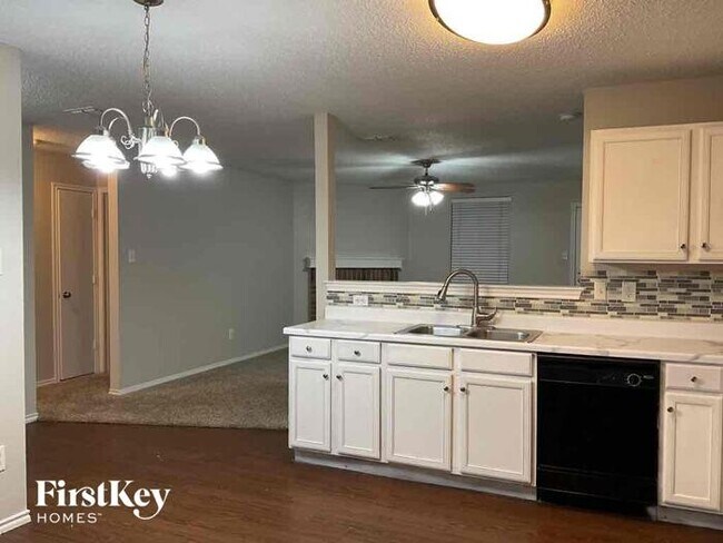 Building Photo - 3945 German Pointer Way