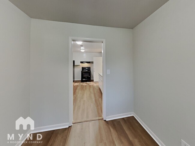Foto del edificio - 217 E Haven Dr NE