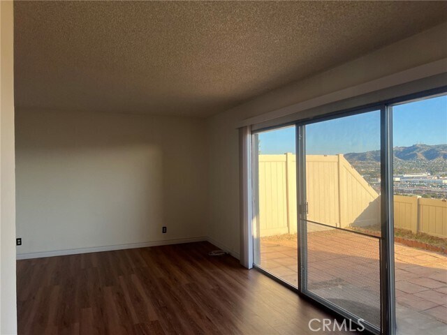 Foto del edificio - 238 Hillcrest Dr
