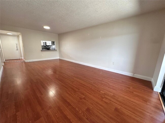 Photo - 8875 Fontainebleau Blvd Apartment