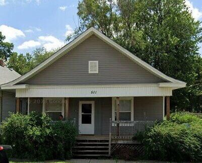 Foto del edificio - "Charming 2-Bedroom Gem in Wichita: Cozy 1...