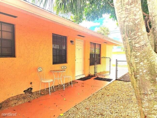 Building Photo - 3 br, 3 bath House - 1514 N Federal Highway 2