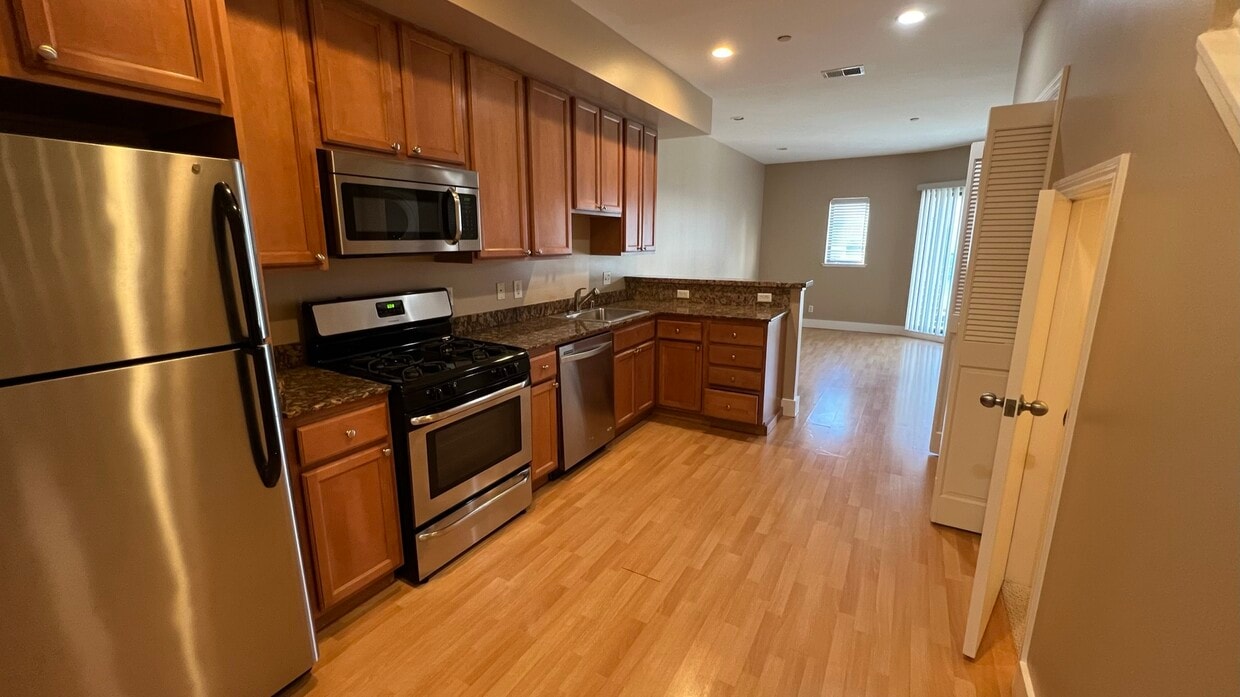 Primary Photo - 741 Ellis St
