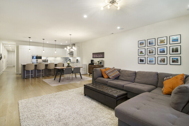 Foto del edificio - 226 S Green St