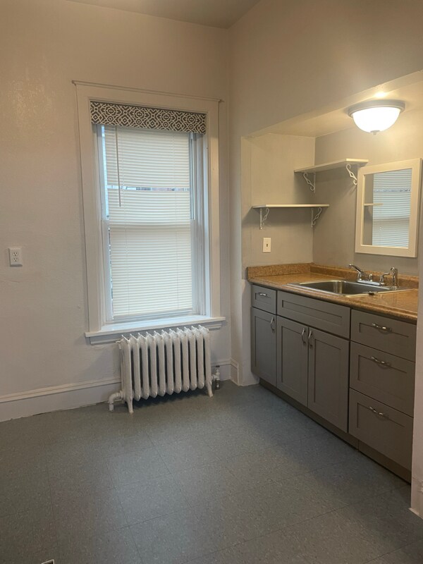 Foto del edificio - 317 1/2 N 4th Ave W