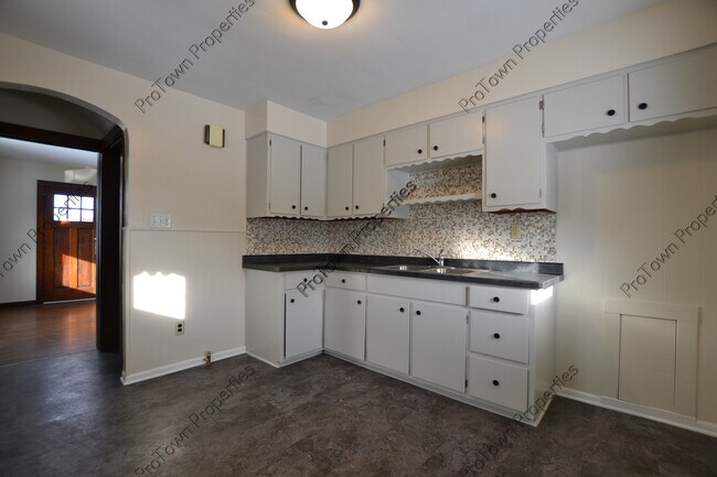 Foto del edificio - 1314 Kinsey Ave