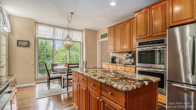 Foto del edificio - 50145 Tottenham Ct