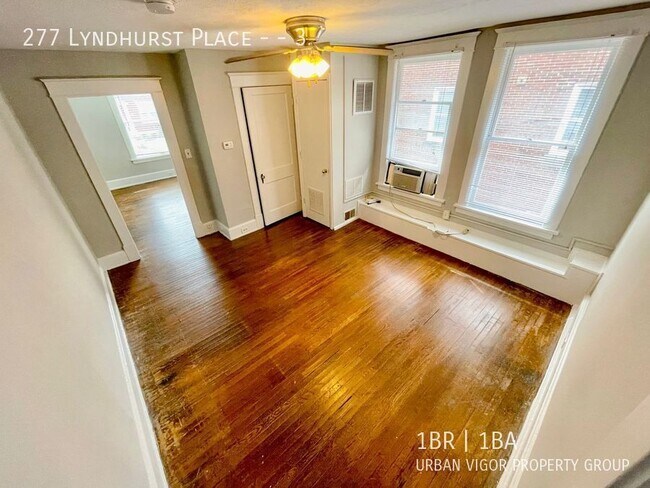 Foto del edificio - 277 Lyndhurst Pl