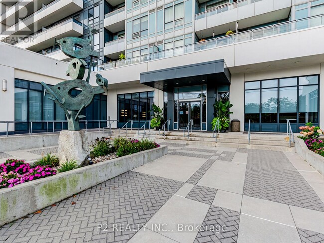 Photo du bâtiment - 7900-7900 Bathurst St