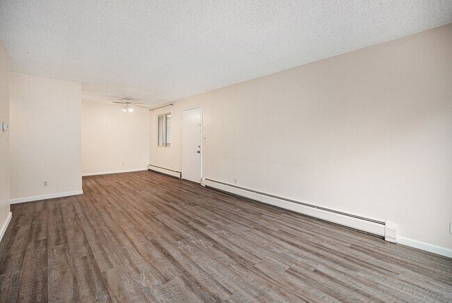 Building Photo - Beautifully Updated Condo In Desirable Sou...