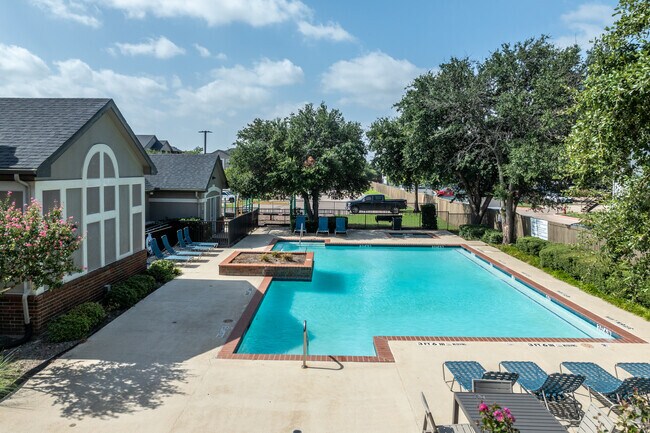 Piscina - Valley Trails Apartments