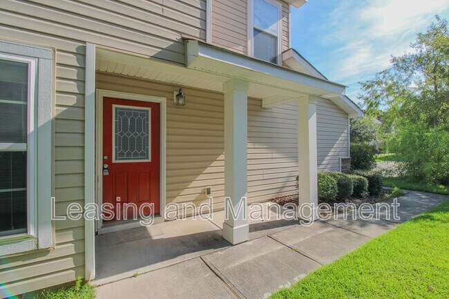 Foto del edificio - 8811 Kellum Dr