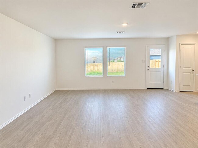 Foto del edificio - 424 Jones Bch Ln