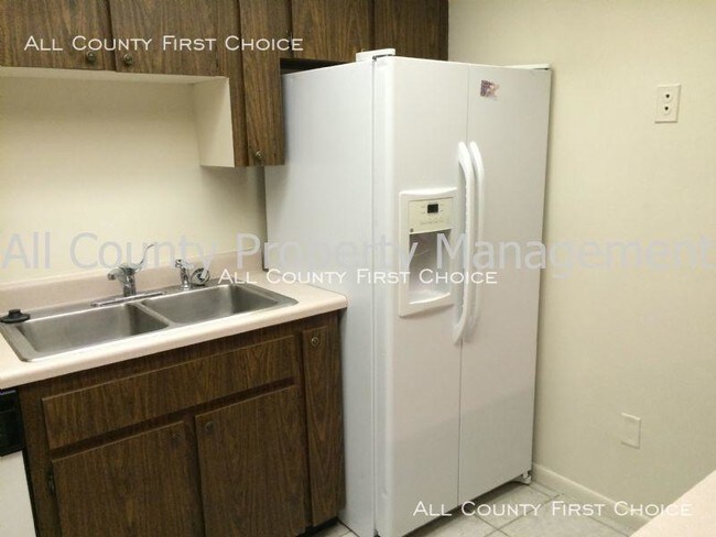 Building Photo - 2 bedroom in St. Petersburg FL 33716
