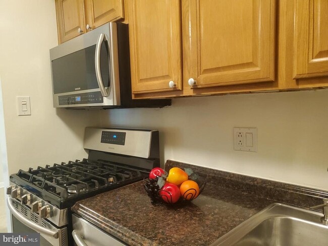 Foto del edificio - 11627 Vantage Hill Rd