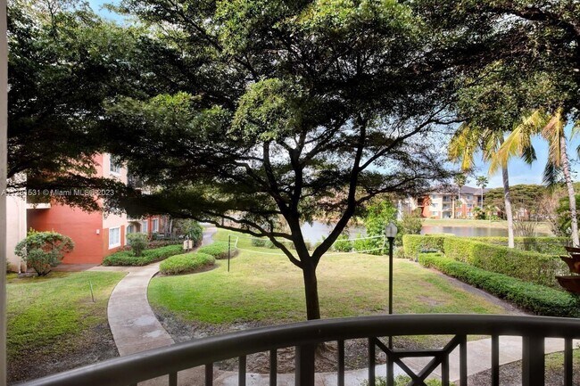 Foto del edificio - 4151 Haverhill Rd