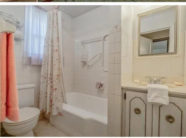 Foto del edificio - 308 W 6th Ave