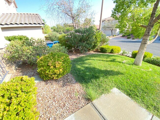 Foto del edificio - 11226 Falesco Ave