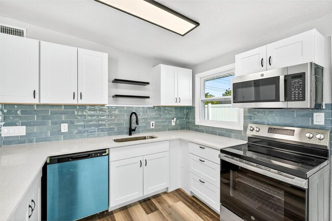 Foto del edificio - 9254 86th St N