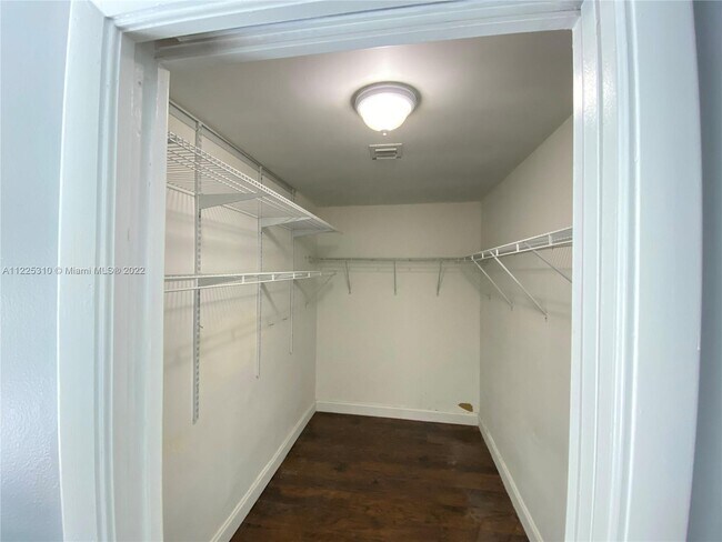 Building Photo - 520 SW 167th Terrace