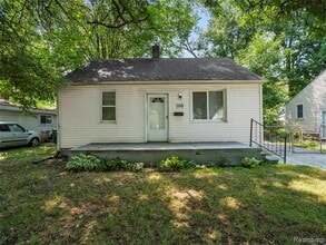Building Photo - 431 W Madge Ave