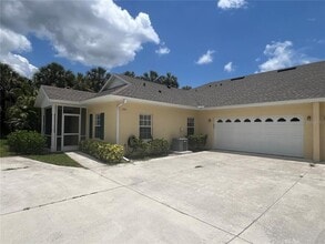Building Photo - 1585 Red Oak Ln