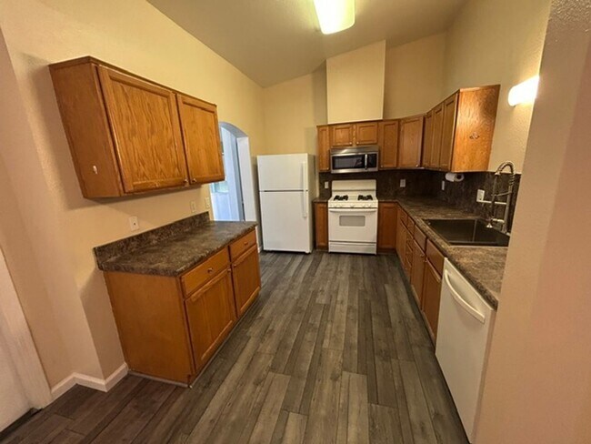 Foto del edificio - 2406 W Prospect Ave